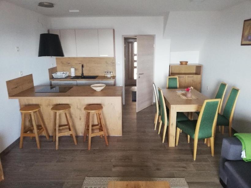 Apartmaji Hocka Koca Hocko Pohorje Ngoại thất bức ảnh